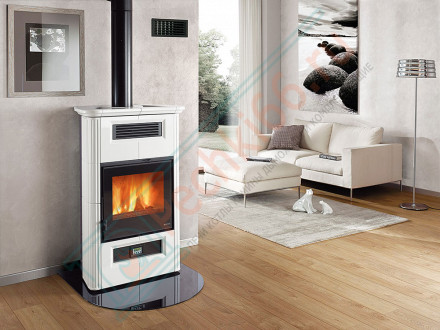 Печь-камин Wanda Classic, цвет красный (La Nordica)